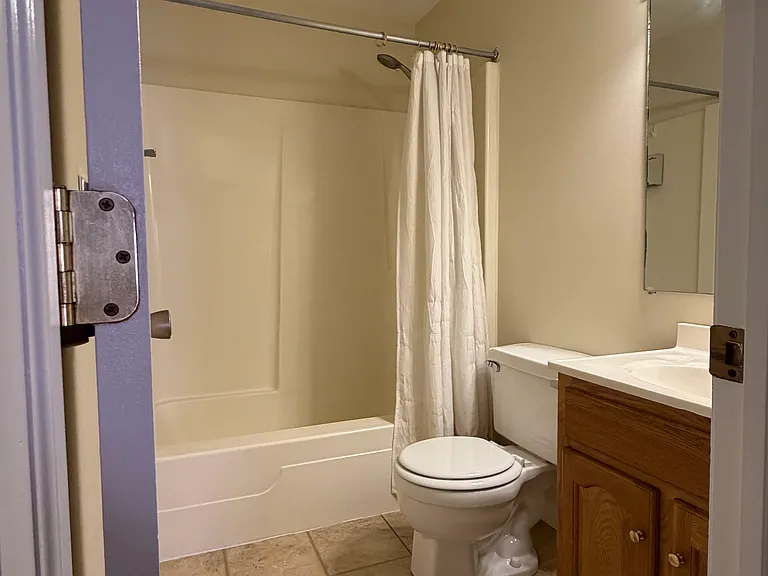 135 Grand Ave #4 — Photo 9