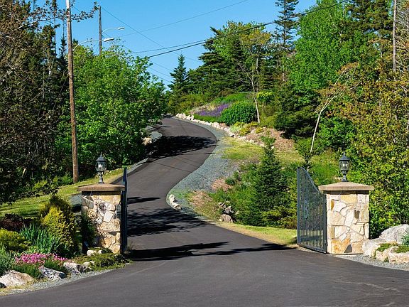 2nd image of 388 Ketch Harbour Rd