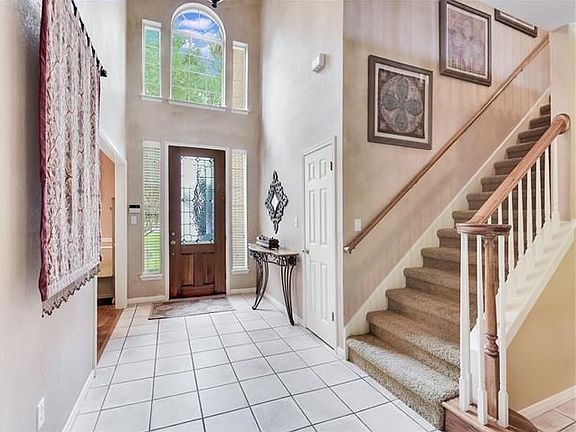 Entry/Foyer with high ceilings