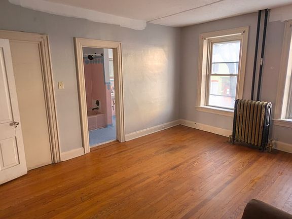 3rd image of 37 E Washington St APT 2
