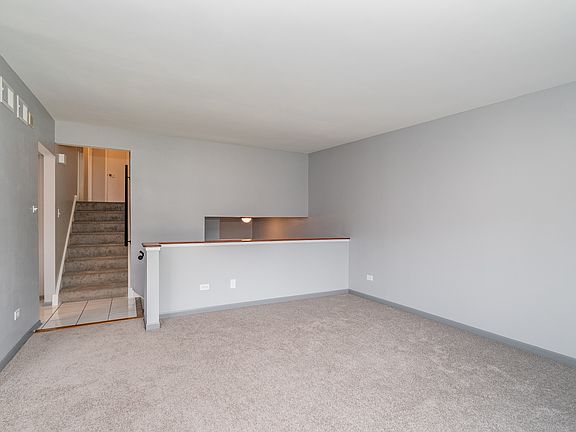 5th image of 16503 Oxford Dr