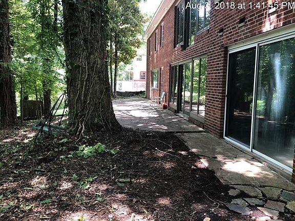 5th image of 730 Ivy Hl