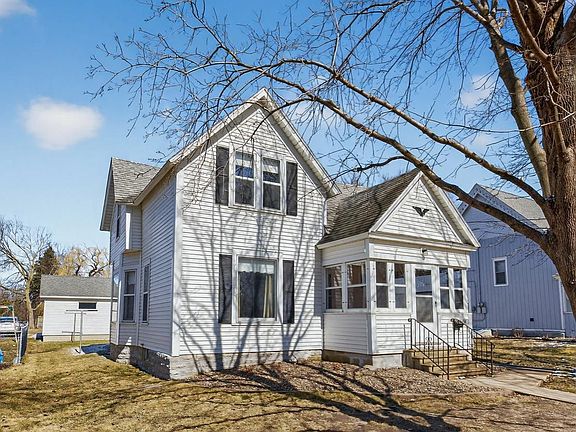 2nd image of 815 E Center St