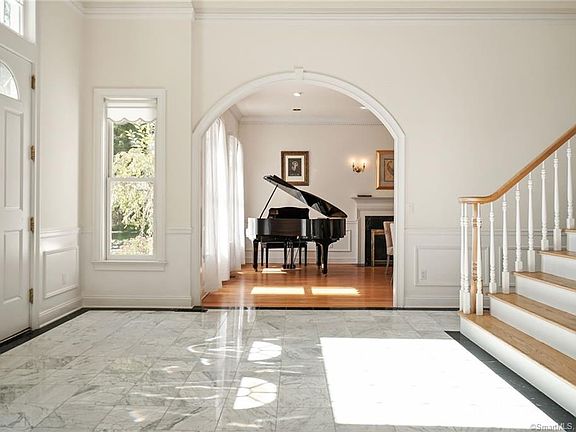 5th image of 55 Beacon Hill Ln