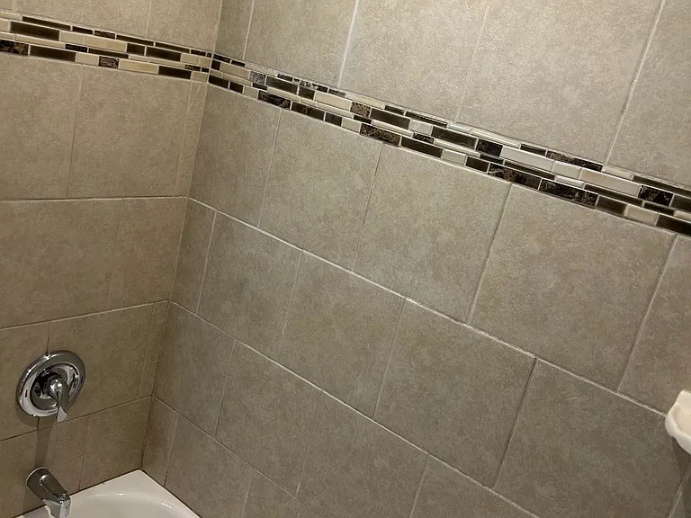 1604 Zapp Ln — Photo 7