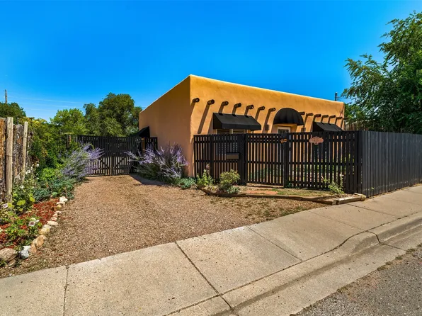 825 Ninita St, Santa Fe, NM 87505