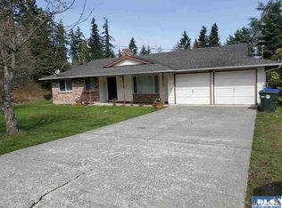 303 E Ahlvers Rd, Pt Angeles, WA 98362