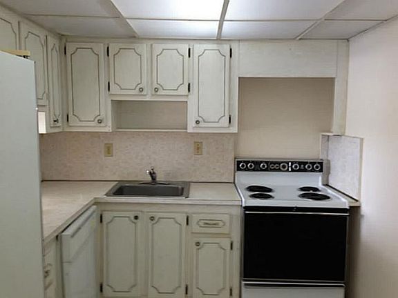 4th image of 16710 NE 9 Av 408 #408
