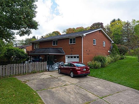 2nd image of 601 Stoneridge Dr