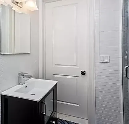 Rented by Avenues Real Estate | media 23