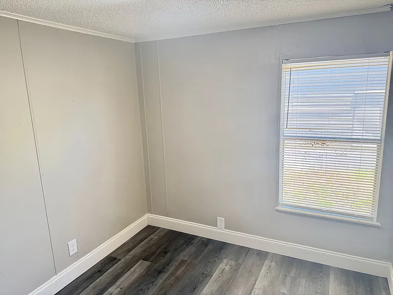7213 N. Harney Road — Photo 13