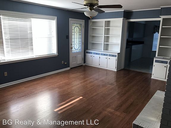 5th image of 402 Broadmoor Blvd