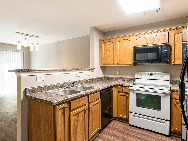 6352 Hickory Lane Cir — Photo 5