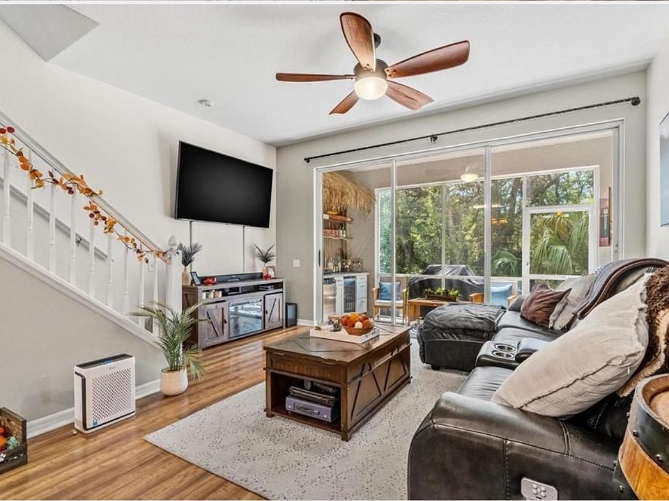 2nd image of 3569 Country Pointe Pl