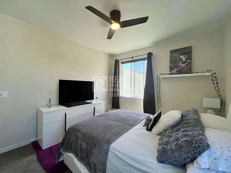 10559 Oncilla Ln — Photo 12