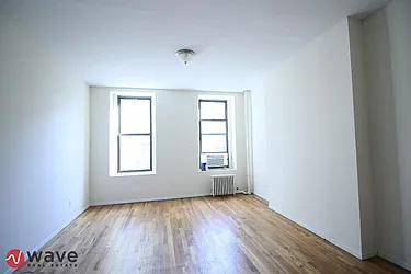 Rented by Wave Real Estate Group