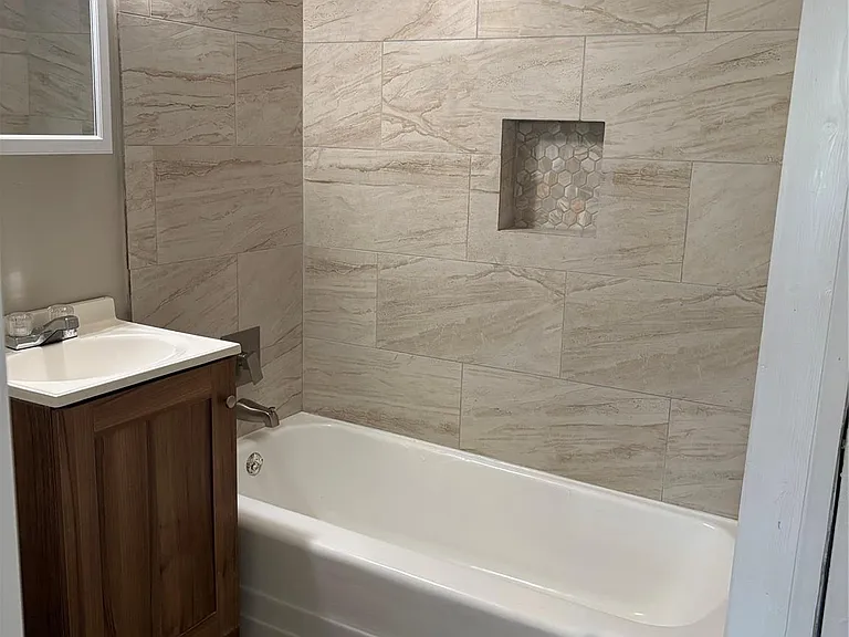 5914 Ridgeway Dr — Photo 22