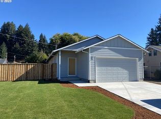 212 SE Currin St, Estacada, OR 97023