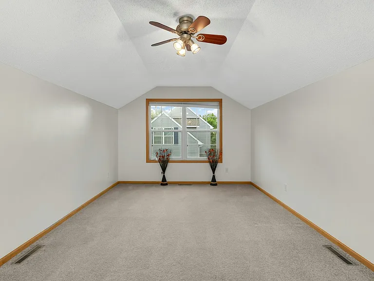 9771 Gable Dr — Photo 41