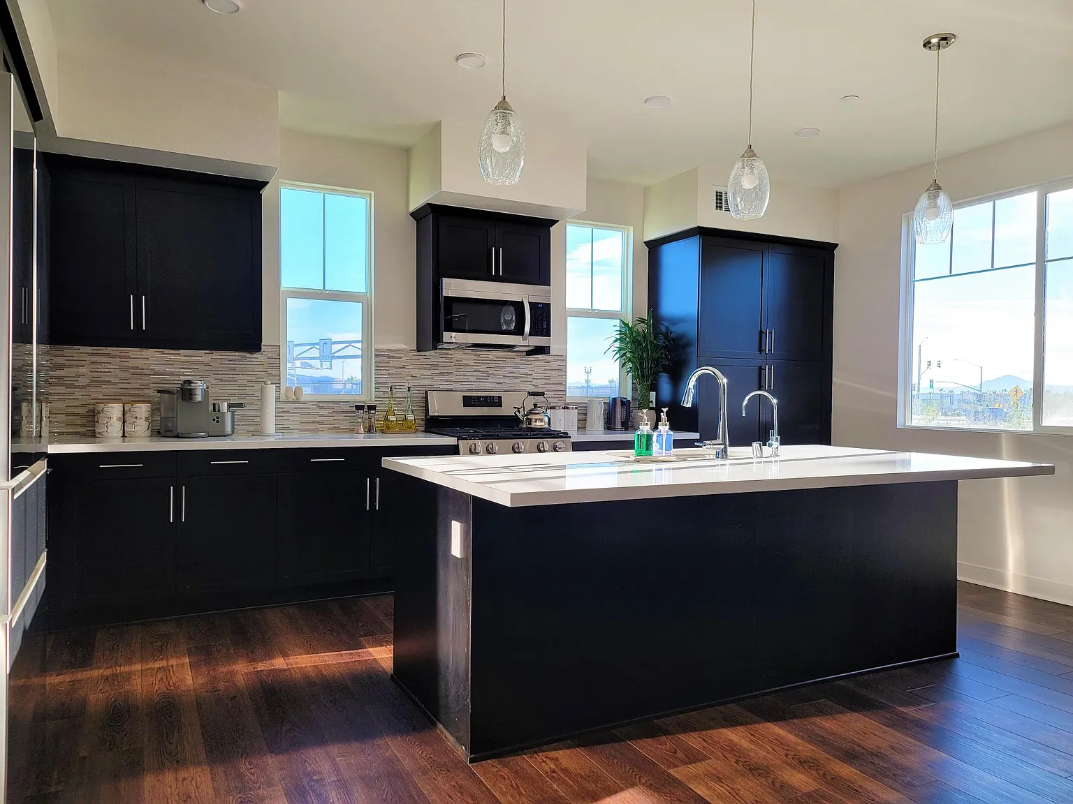 2820 Wagon Wheel Rd — Photo 3