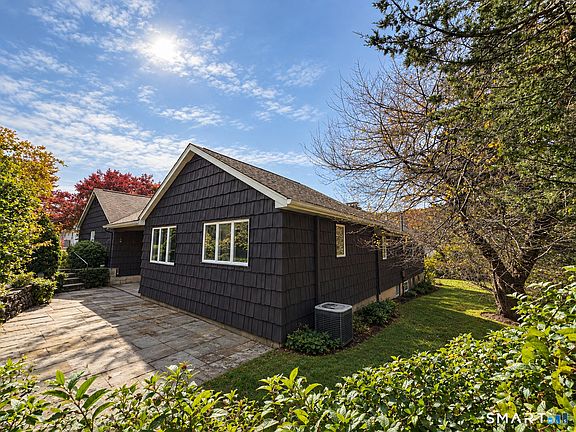 3rd image of 22 Southview Road