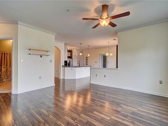 5th image of 1400 Granby St Unit 304