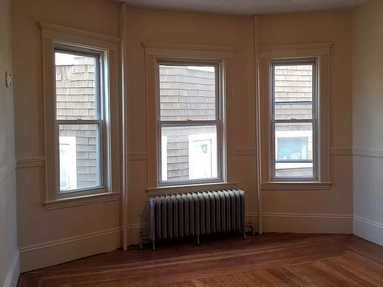 75 Bellingham St — Photo 9