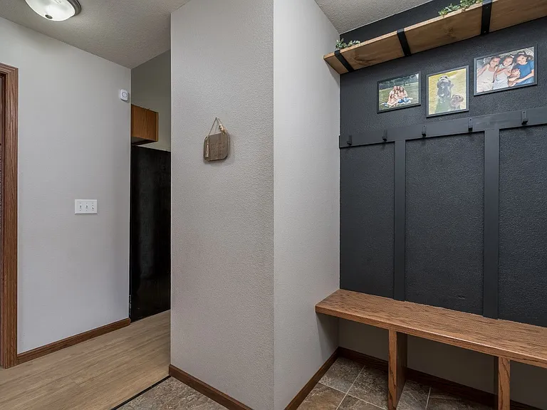 305 Tanager Rd — Photo 6