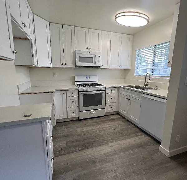 15029 Burbank Blvd #1 — Photo 3