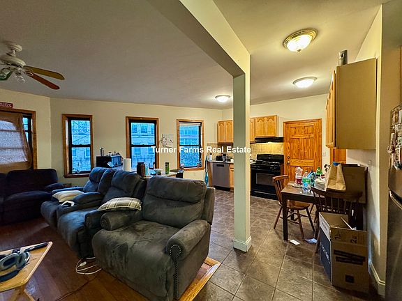 3rd image of 47 Orkney Rd #2A