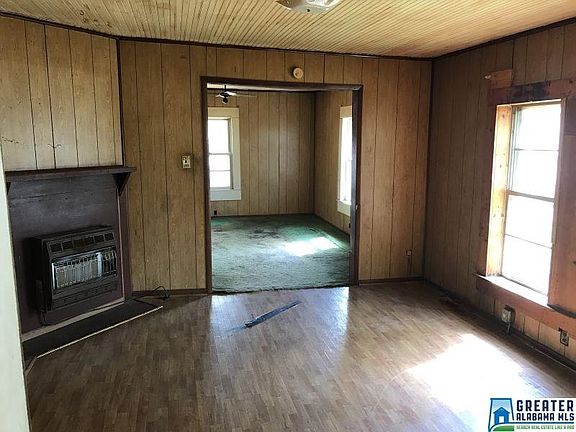 4th image of 406 Memorial Dr