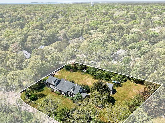 2nd image of 95 Queen Anne Drive