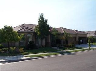 1925 N Greenfield Ave, Clovis, CA