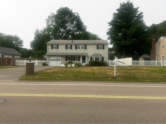 3rd image of 37 Rustcraft Rd
