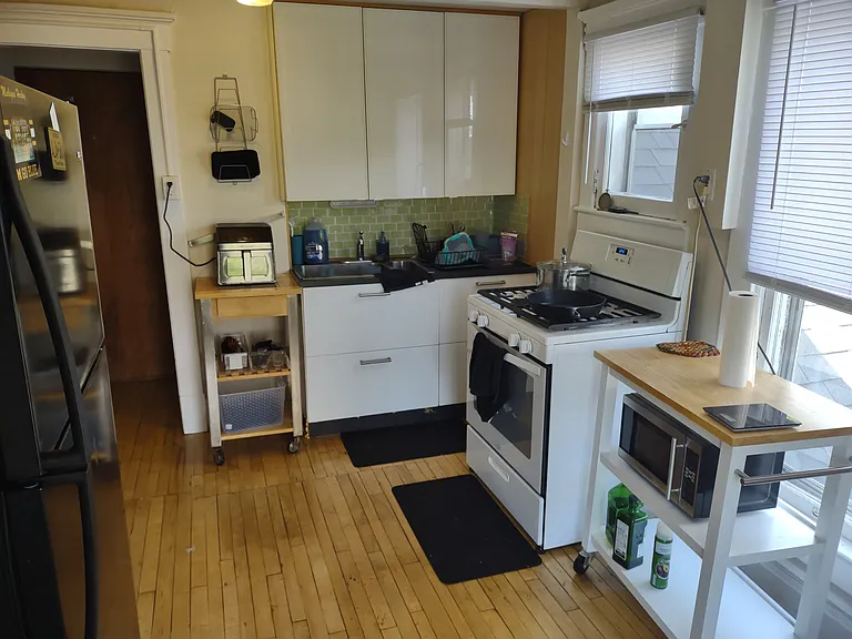 419 N State St #7 — Photo 1