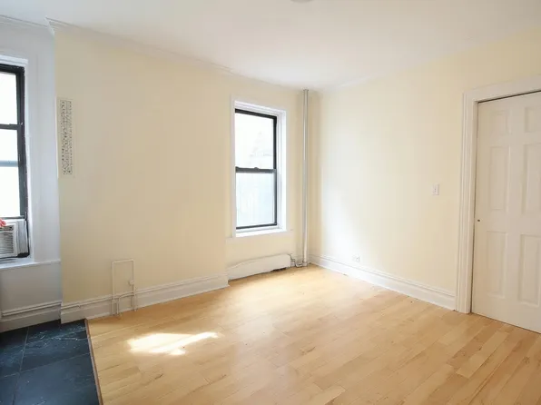 25 Cornelia Street image 1 of 6