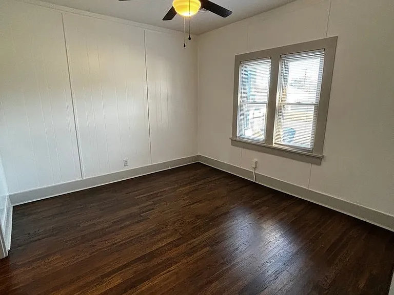 1100 W Wade St — Photo 9