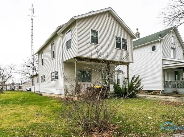 676 Clinton St, Defiance, OH 43512