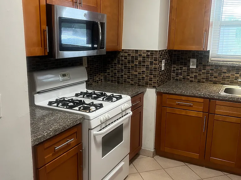 13155 Emerald Dr #2 — Photo 11