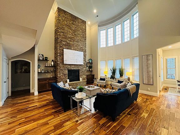 3rd image of 228 Mountain Laurel Rd