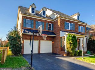 44080 Riverpoint Dr, Leesburg, VA