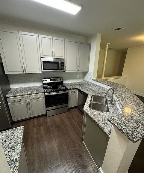 Wesley St. James Apartments at Sandy Springs — Photo 188