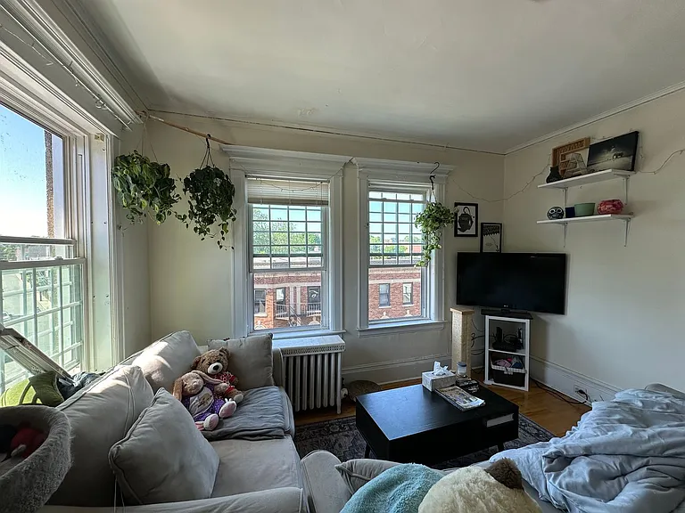 1277 Commonwealth Ave — Photo 4