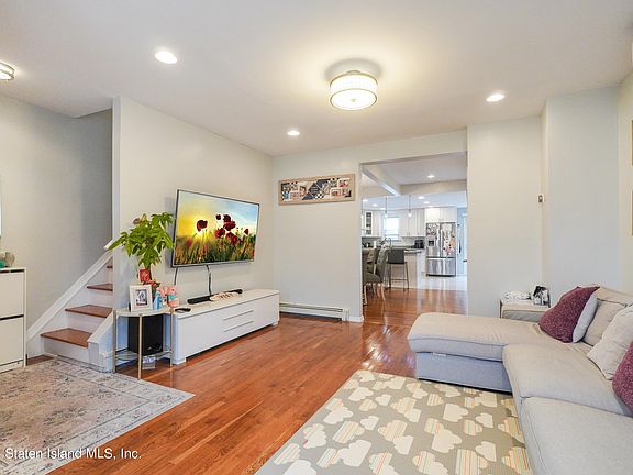 5th image of 61 Union Ave
