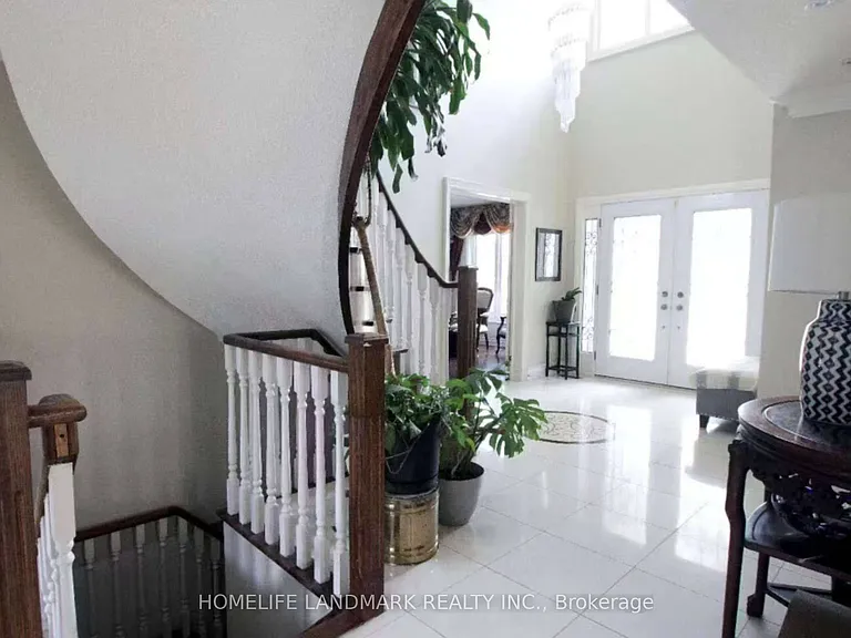 54 Castleridge Dr #MAIN — Photo 4