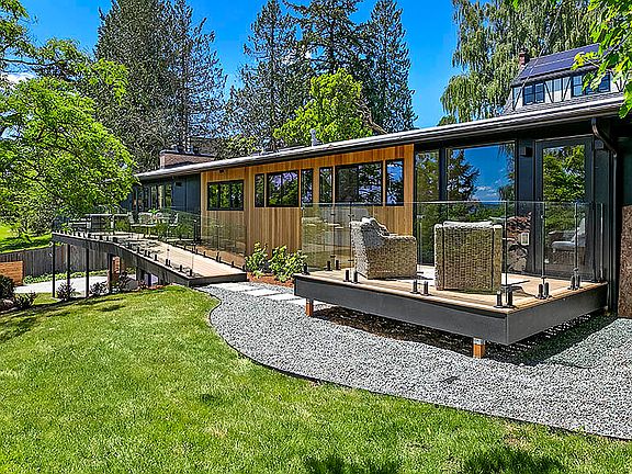 2nd image of 7936 Seward Park Ave S