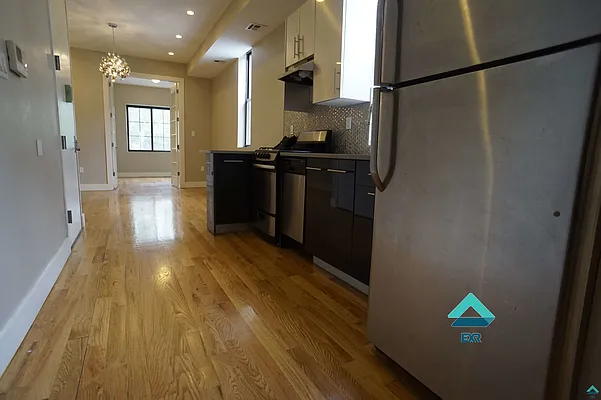 Rented by EXR | media 16