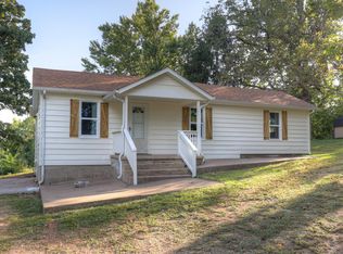 715 Mary Ave, Neosho, MO 64850