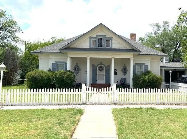 909 El Paso St, Plainview, TX 79072