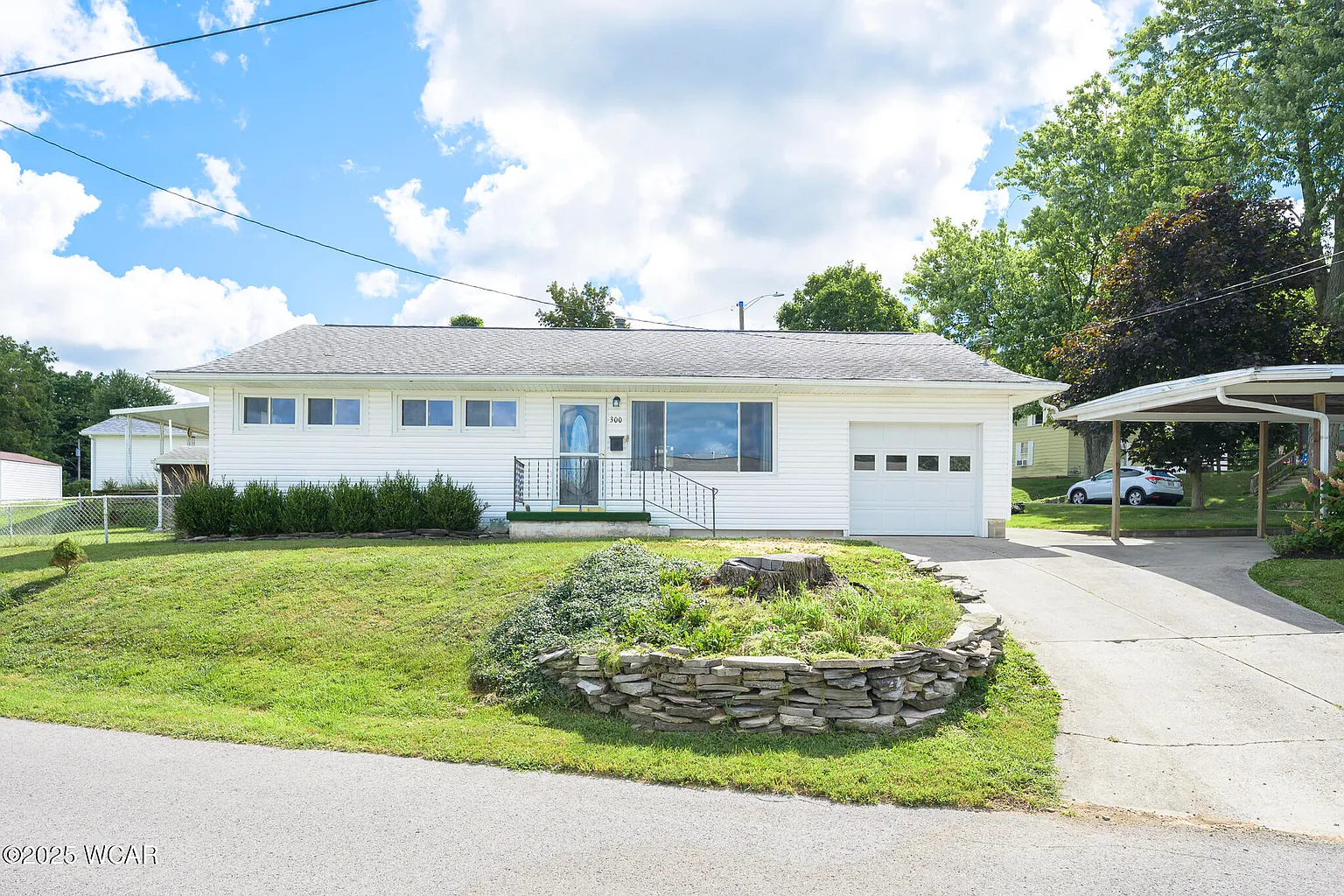300 N Stanley St photo 1